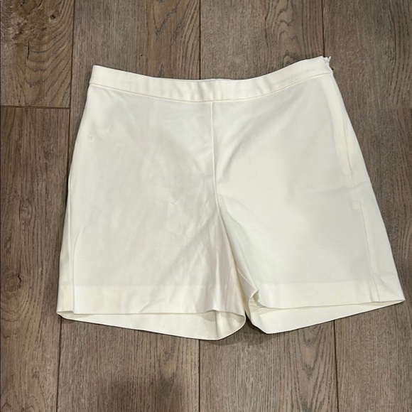 Boston Proper Women’s Cream Tailored Shorts Zip On Side Neutral Basic Size 4 - Picture 1 of 7